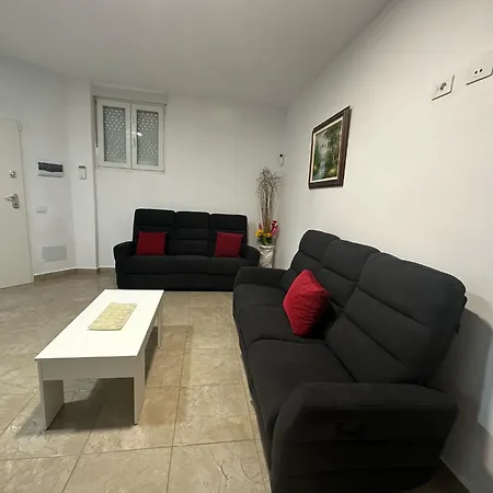 Marialuisa Daire Vecindario (Gran Canaria)